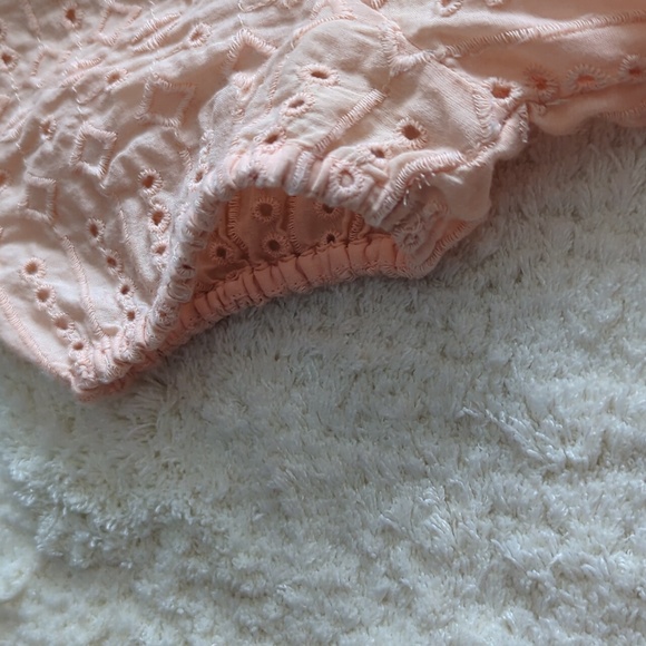 Pink top - Picture 3 of 3